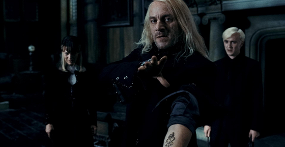 Mroczny znak na ręce Lucjusza Malfoy'a